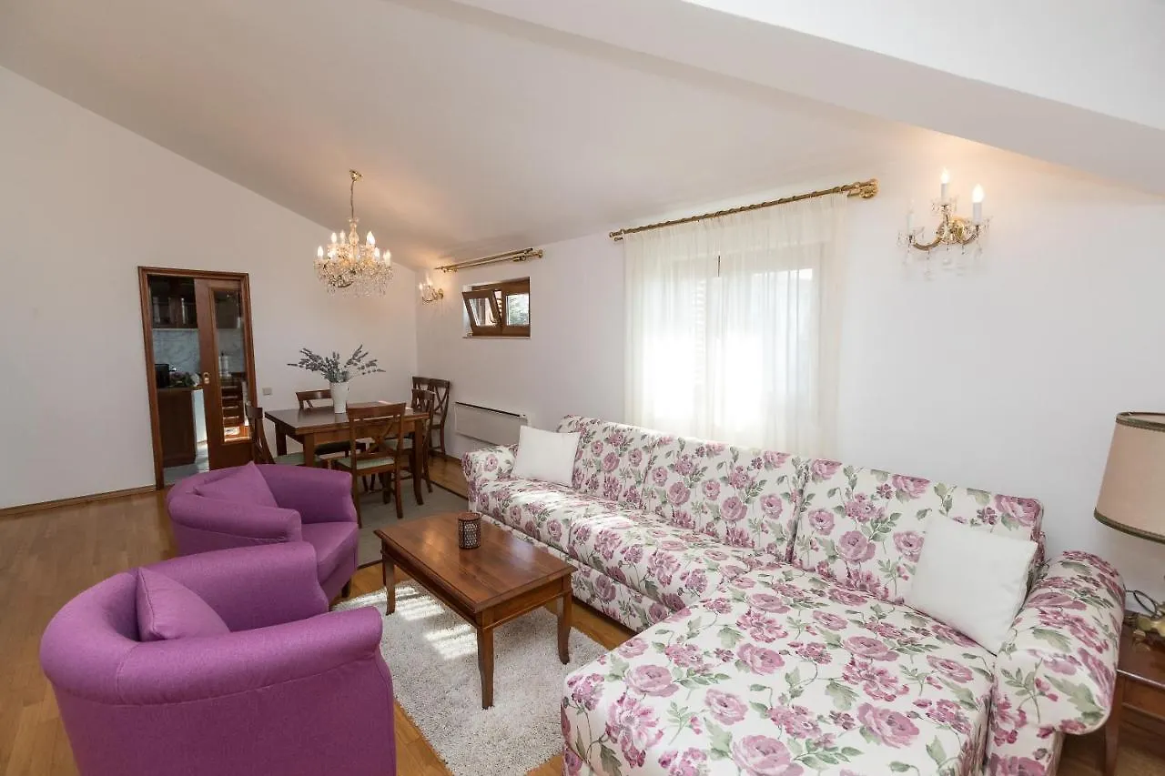 Apartments Villa Castello Crikvenica