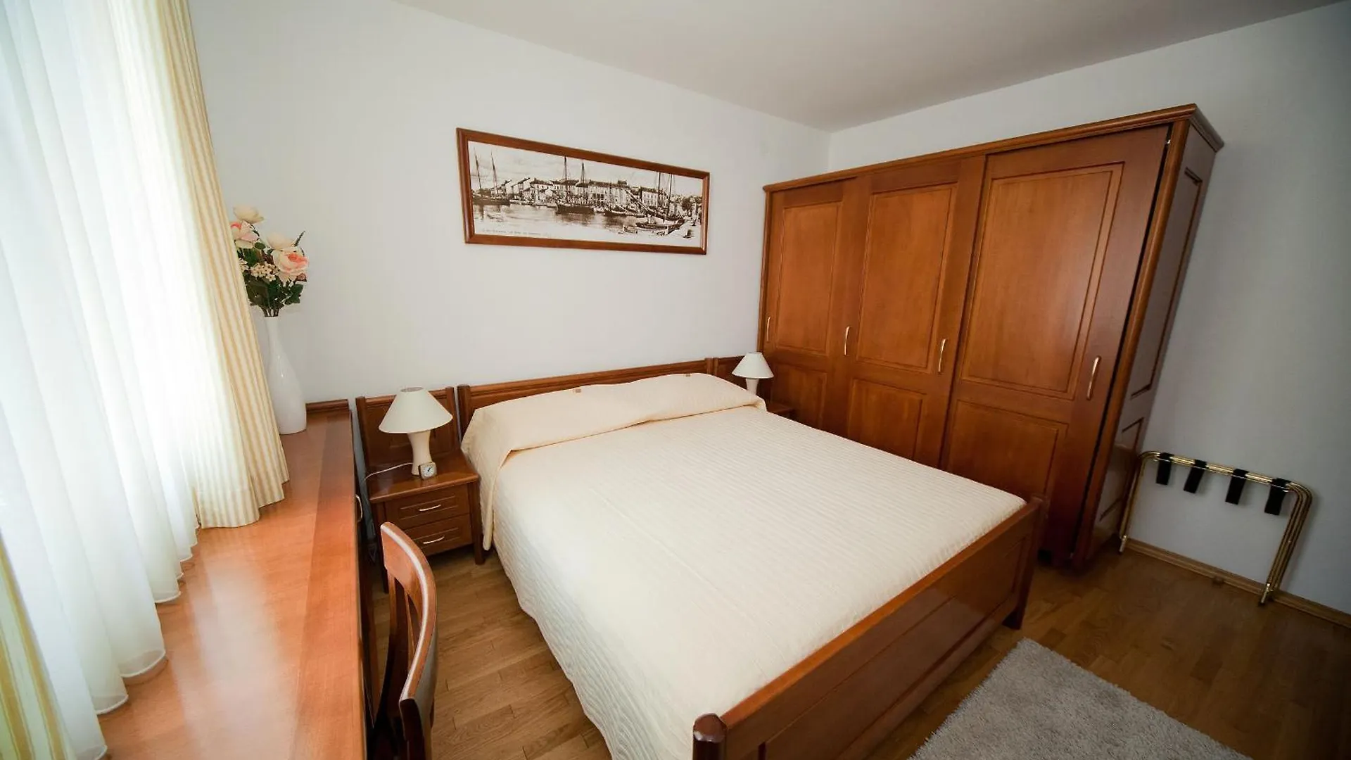 Apartments Villa Castello Crikvenica 0*,