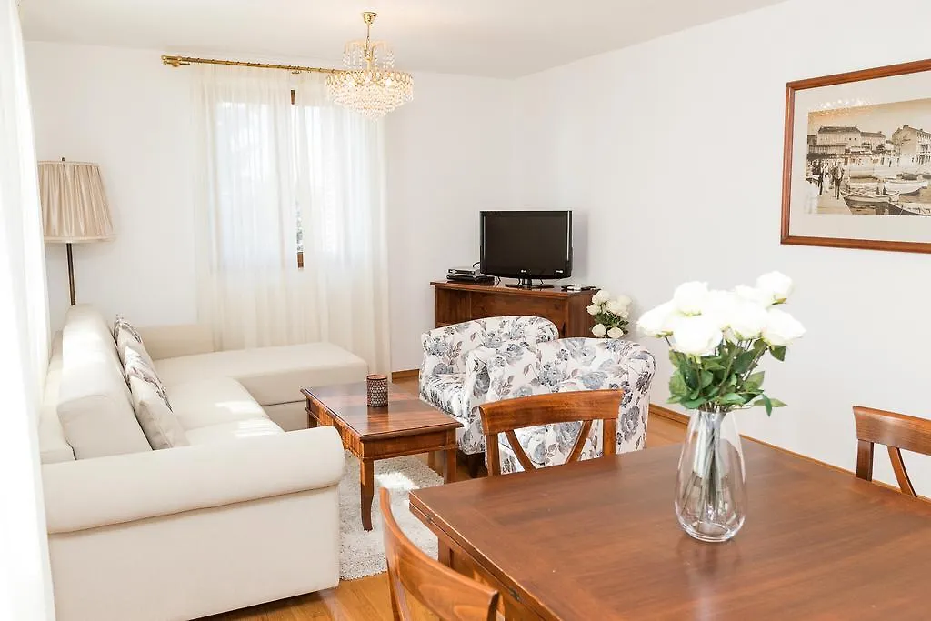 Apartments Villa Castello Crikvenica